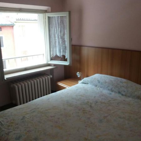 Albergo Alla Rocca Гарда Экстерьер фото